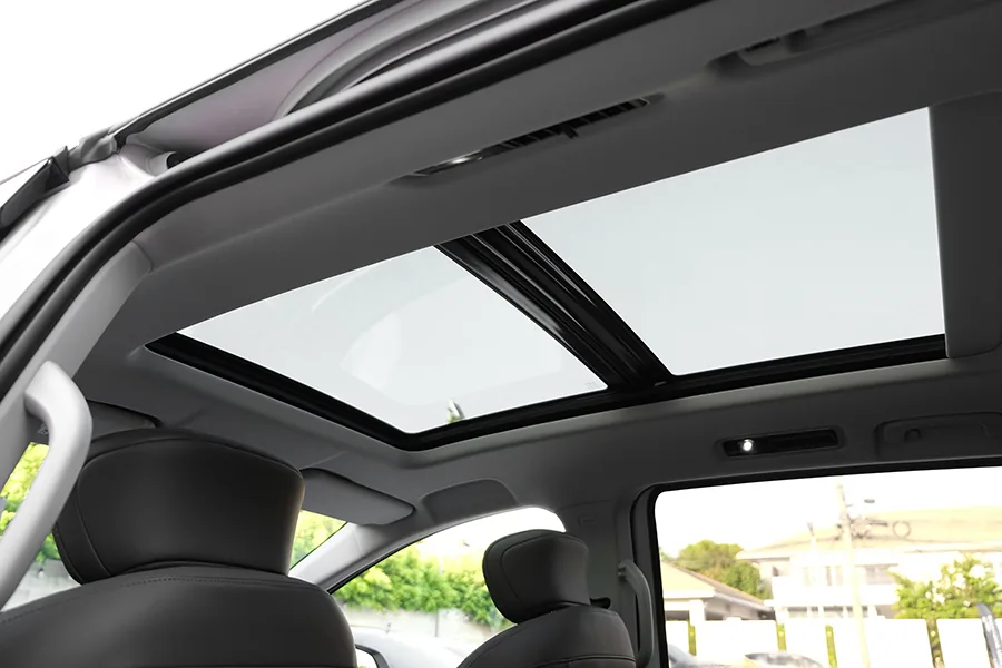 Panoramic glass roof inside the CABBY VIP taxi